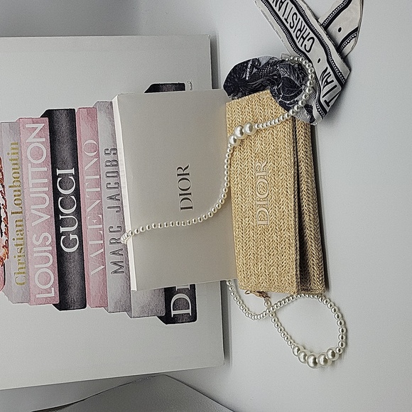 New in Box, Dior Beauty Raffia Bag - Picture 5 of 10